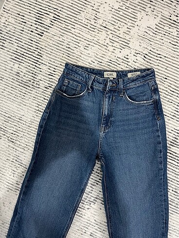 Straight Jean