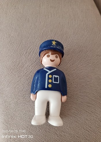 Mavi Üniformalı Figür Oyuncak