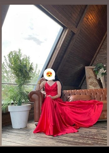 Kırmızı Drapeli Uzun V Yaka Abiye Elbise - Görsel 3