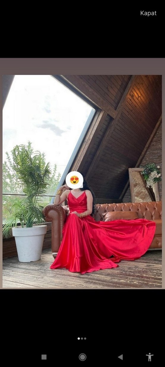 Kırmızı Drapeli Uzun V Yaka Abiye Elbise - Görsel 3