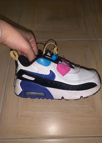 Nike Renkli Kız Çocuk Spor Ayakkabısı
