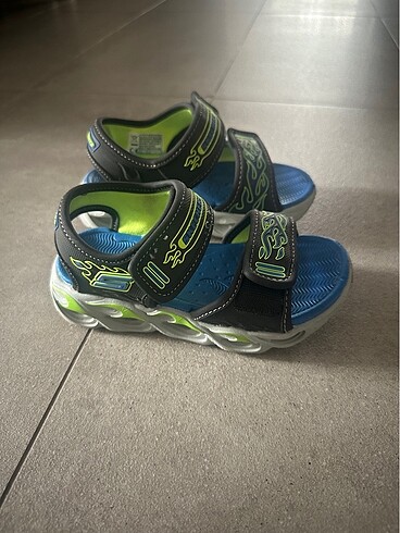 27 Beden Skechers sandalet