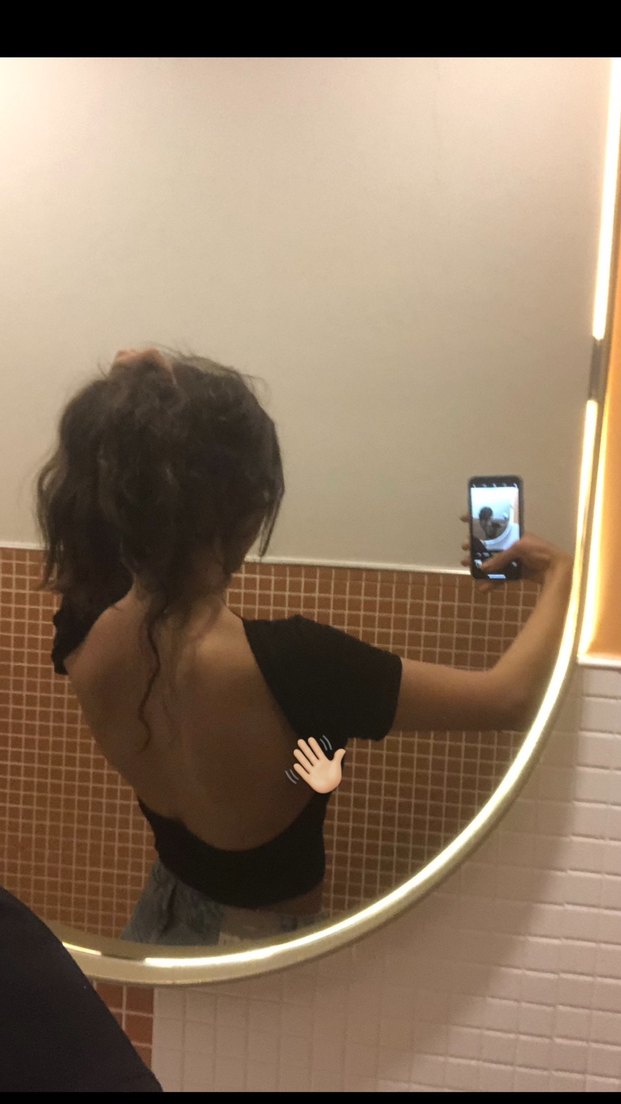 Siyah sırt dekolteli üst - Görsel 2