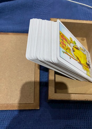  Beden Renk 78 Kart ve Kitap Astroloji Seti