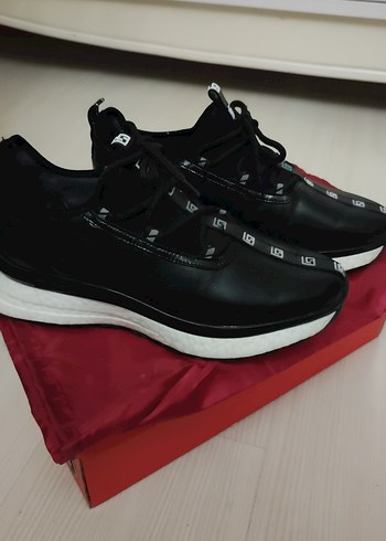 Siyah Bağcıklı Bay Bayan Spor Ayakkabı - Görsel 2