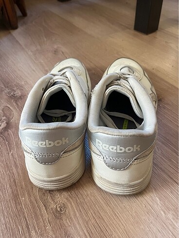 38 Beden Reebok Sneaker