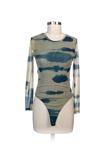 Zara Bluz %70 İndirimli.