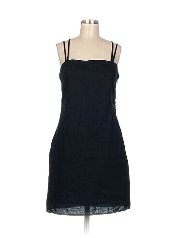 H&M Kısa Elbise %70 İndirimli.