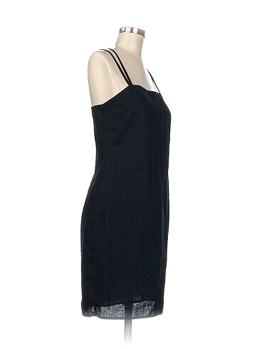H&M H&M Kısa Elbise %70 İndirimli.
