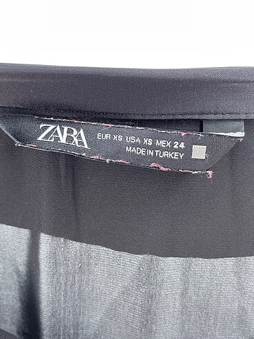 xs Beden siyah Renk Bershka Gömlek %70 İndirimli.