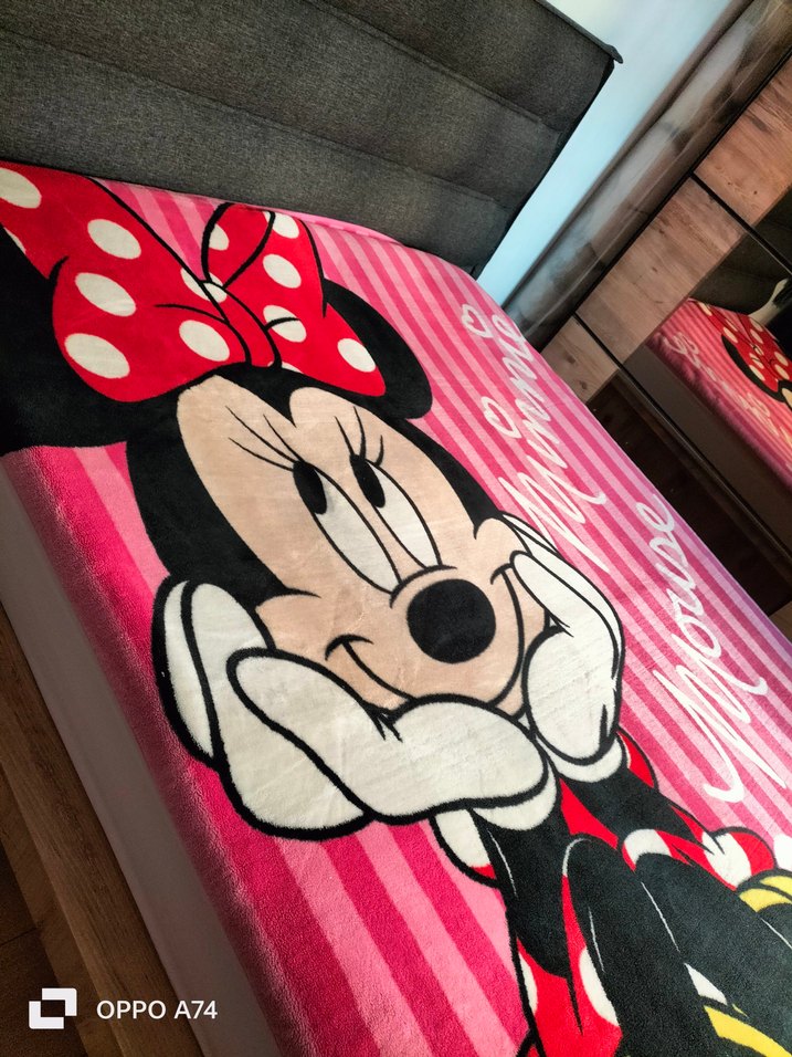 Renkli Baskılı Minnie Mouse Çocuk Battaniyesi - Görsel 3