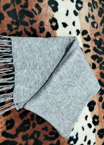 Gri Kadın Atkı - Görsel 2