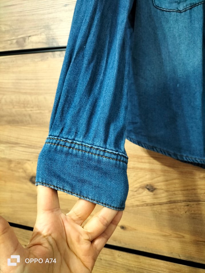 Düğmeli Mavi Denim Kadın Gömlek - Görsel 3