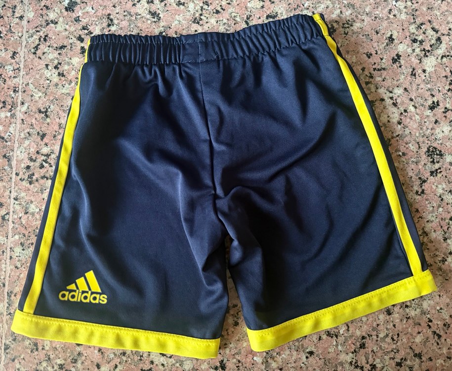 Sarı Detaylı Spor Şort, orijinal Fenerbahçe çocuk şortu - Görsel 2