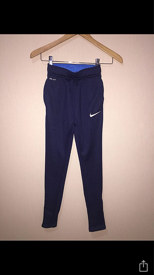 8 yaş orjinal NIKE futbol eşofmanı tayt model paçası fermuarlı