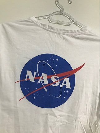 Sırt ve ön NASA detaylı beyaz tişört