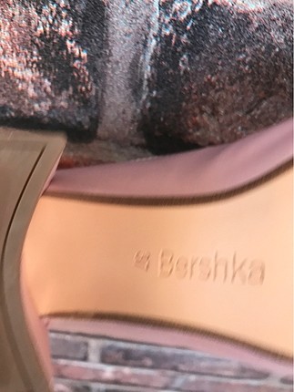 37 Beden Bershka bot