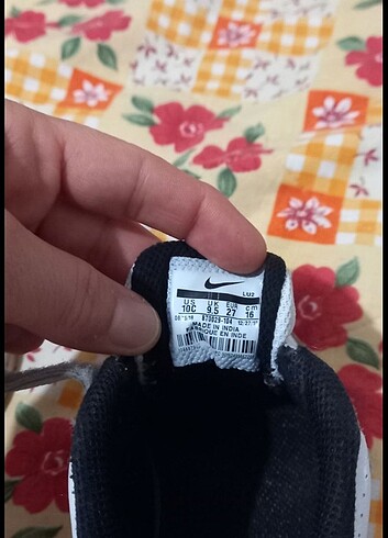Orjinal nike çocuk ayakkabisi
