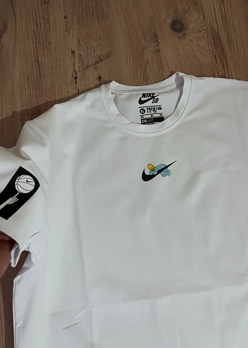 Nike Beyaz Bisiklet Yaka Tisort