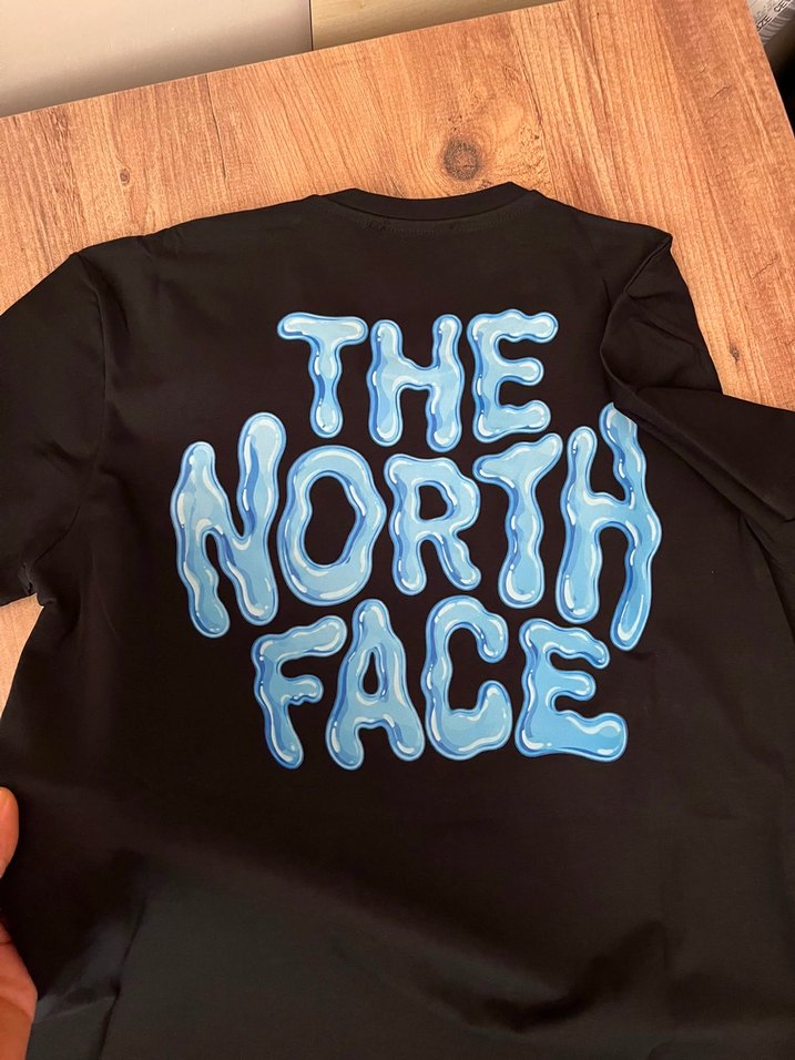 The North Face Siyah Bisiklet Yaka Tişört — görsel 3/4