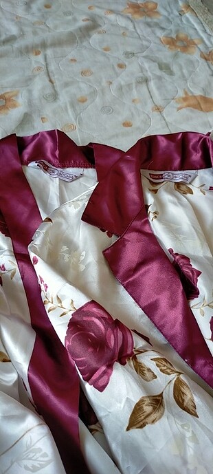 Saten çiçek desenli gecelik yeni ürün - Görsel 5