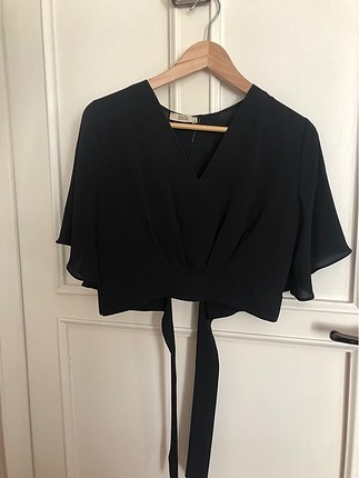 Kısa crop siyah bluz
