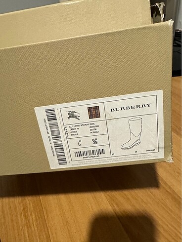 Burberry Yagmur cizmesi