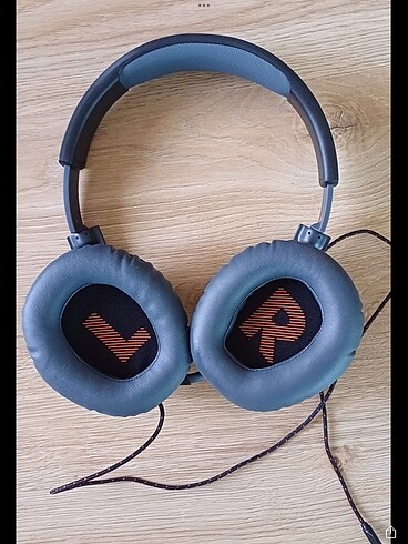 Beden Jbl Quantum 100