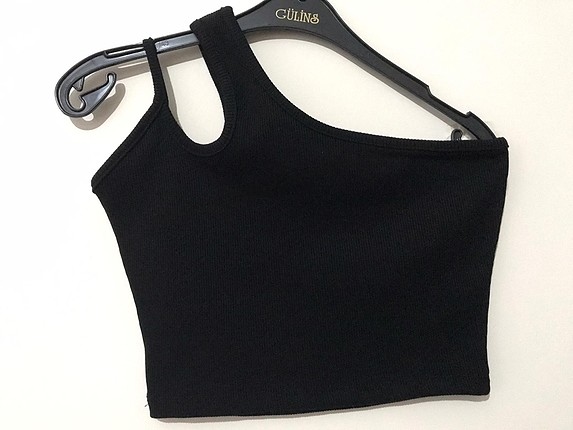 Siyah crop