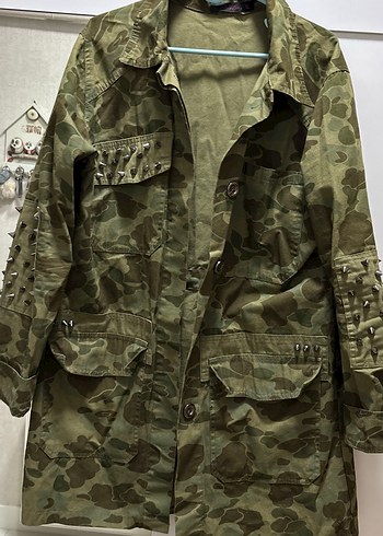 Düğmeli Kamuflaj Desenli Midi Ceket - Görsel 2