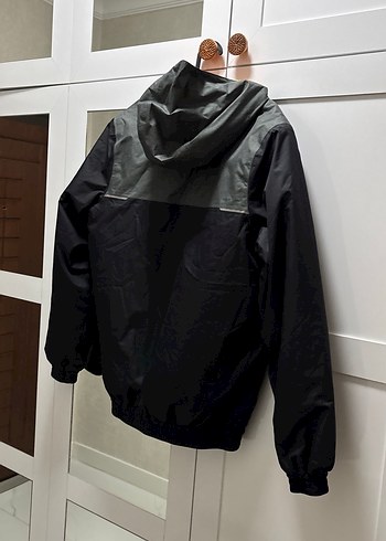 Siyah Kapüşonlu Erkek mont - Görsel 3