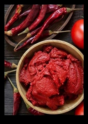 Koyu Kırmızı domates Biber Salçası