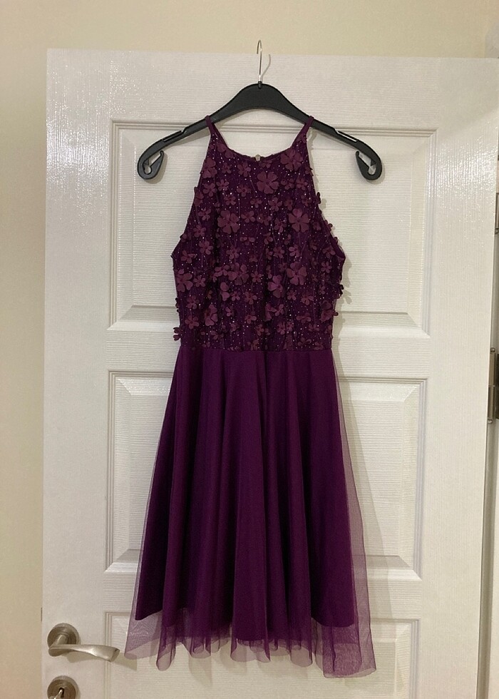 Mor Boyundan Askılı Kısa Abiye Elbise - Görsel 3