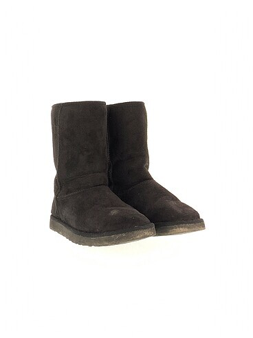 Ugg Ugg Bot %70 İndirimli.