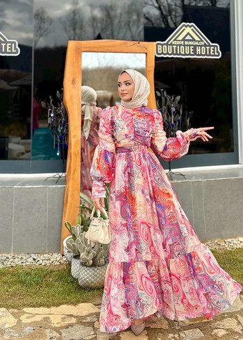 Pembe Bohem Uzun Bağcıklı Elbise