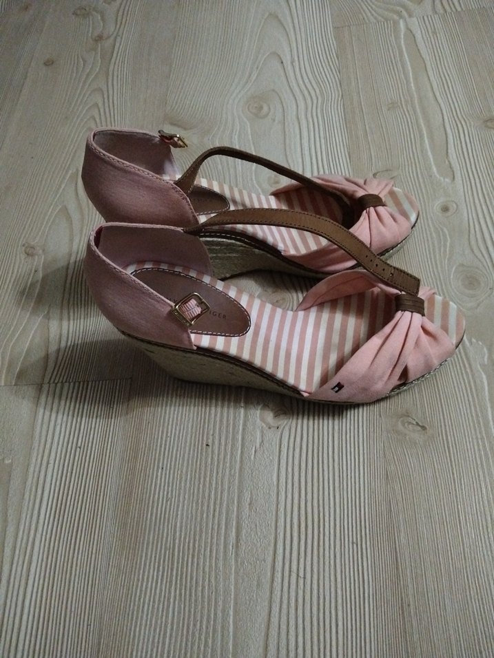 Renkli ayakkabı - Görsel 2