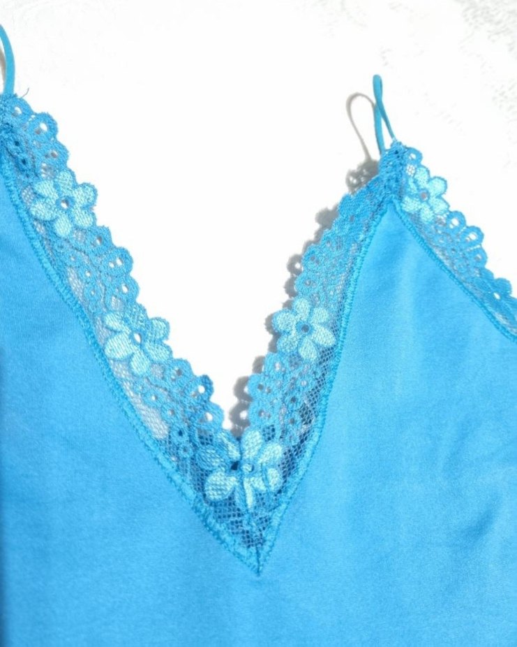 Mavi Dantel Detaylı V Yaka Kadın CROP - Görsel 5