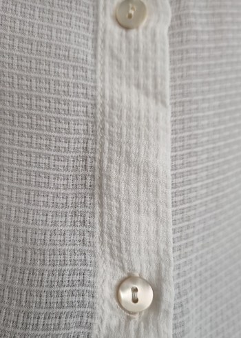 MANGO-M..YENİ GÖMLEK Düğmeli V Yaka Kısa Kollu Beyaz - Görsel 6