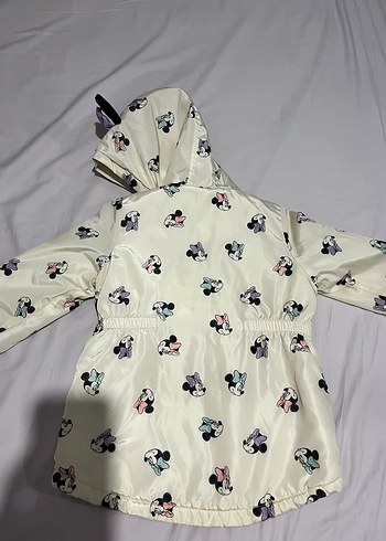 LC Waikiki Kız Çocuk Beyaz mickey mouse Baskılı Mont ceket
