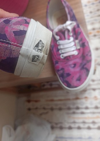 38 Beden Pembe Batik Desenli Kadın vans