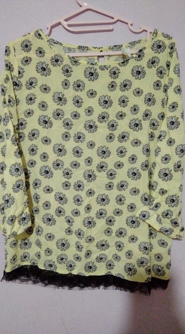 Sarı Çiçek Desenli bluz - Görsel 2