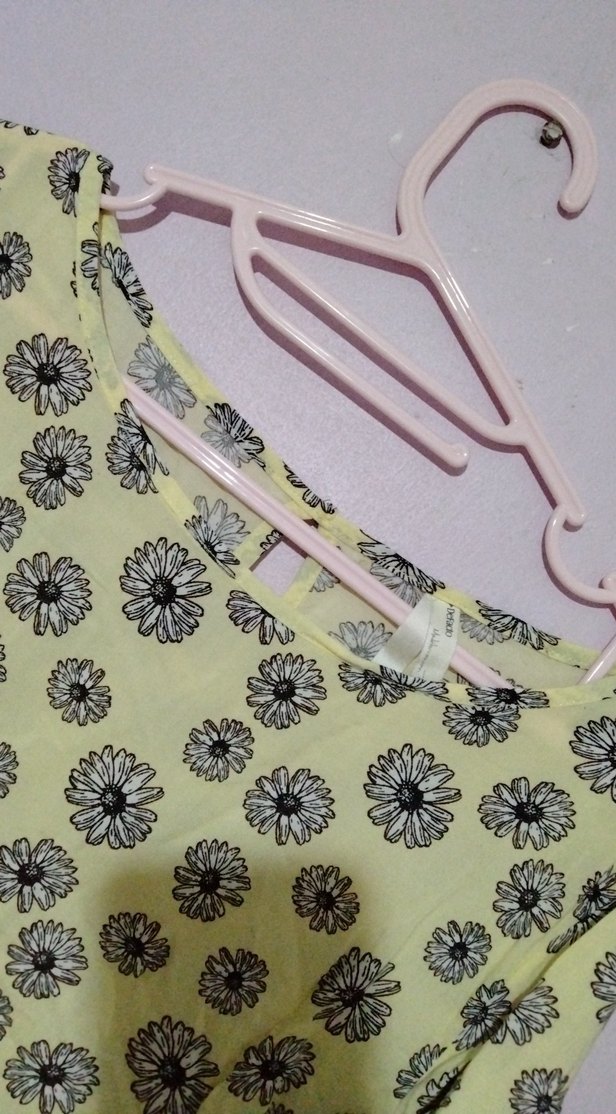 Sarı Çiçek Desenli bluz - Görsel 3