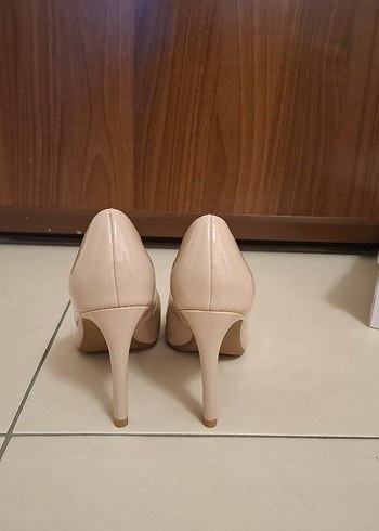Diğer Bej Rugan Stiletto Topuklu Kadın Ayakkabı