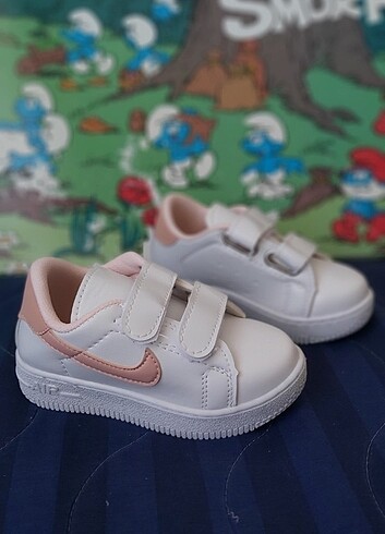 Nike Çocuk spor ayakkabi