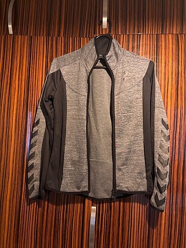 HUMMEL ORJİNAL FERMUARLI EŞOFMAN ÜSTÜ