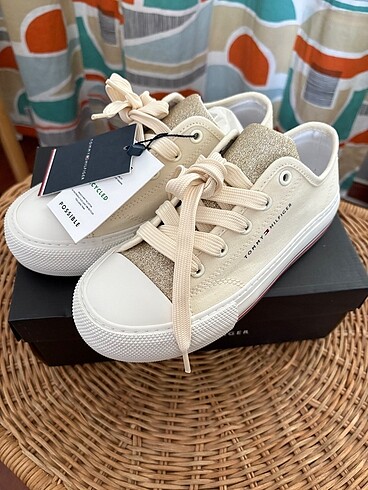 Tommy Hilfiger kız çocuk ayakkabı