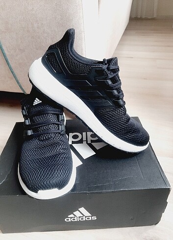 41 Beden Erkek adidas Spor ayakkabı