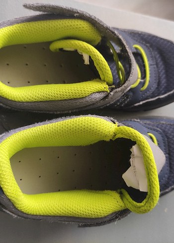 28 Beden Quechua Decathlon Erkek Çocuk Spor Ayakkabı