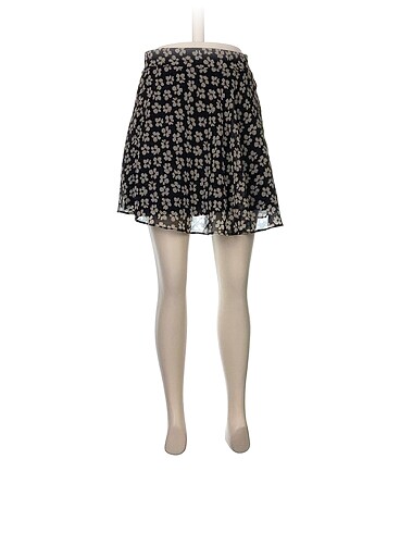 Bershka Mini Etek %70 İndirimli.