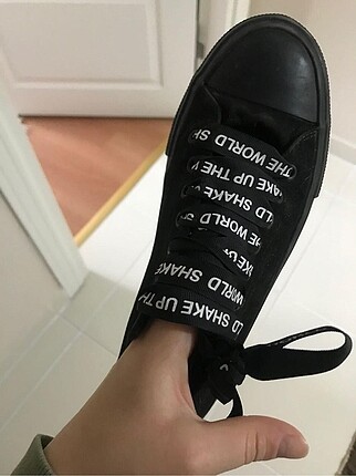 39 Beden Converse model sloganlı bağcıklı suet ayakkabı